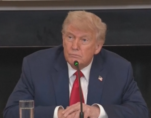 特朗普盟友要求公开FOMC会议遭驳回 法官质疑其借