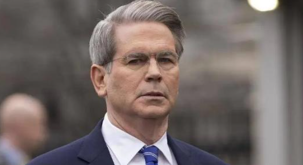 白宫官员称25%半导体关税是“第一阶段”举措